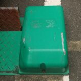 ロック板フタ